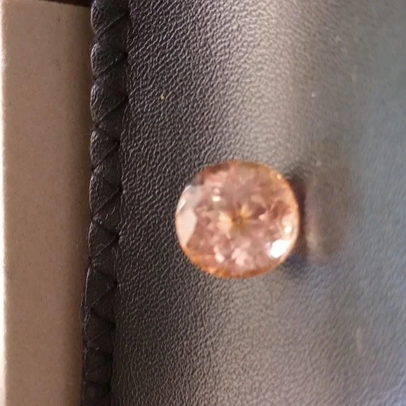 MORGANITE - 9.85 Carats - NATURAL, Genuine PEACH MORGANITE from MADAGASCAR - Picture 4 of 17